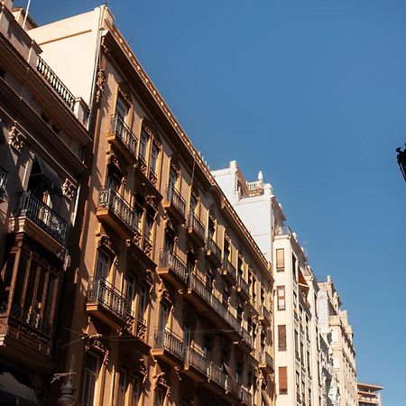 The Green Oriental; Gem In The Duomo City Center Apartment Milan Bagian luar foto