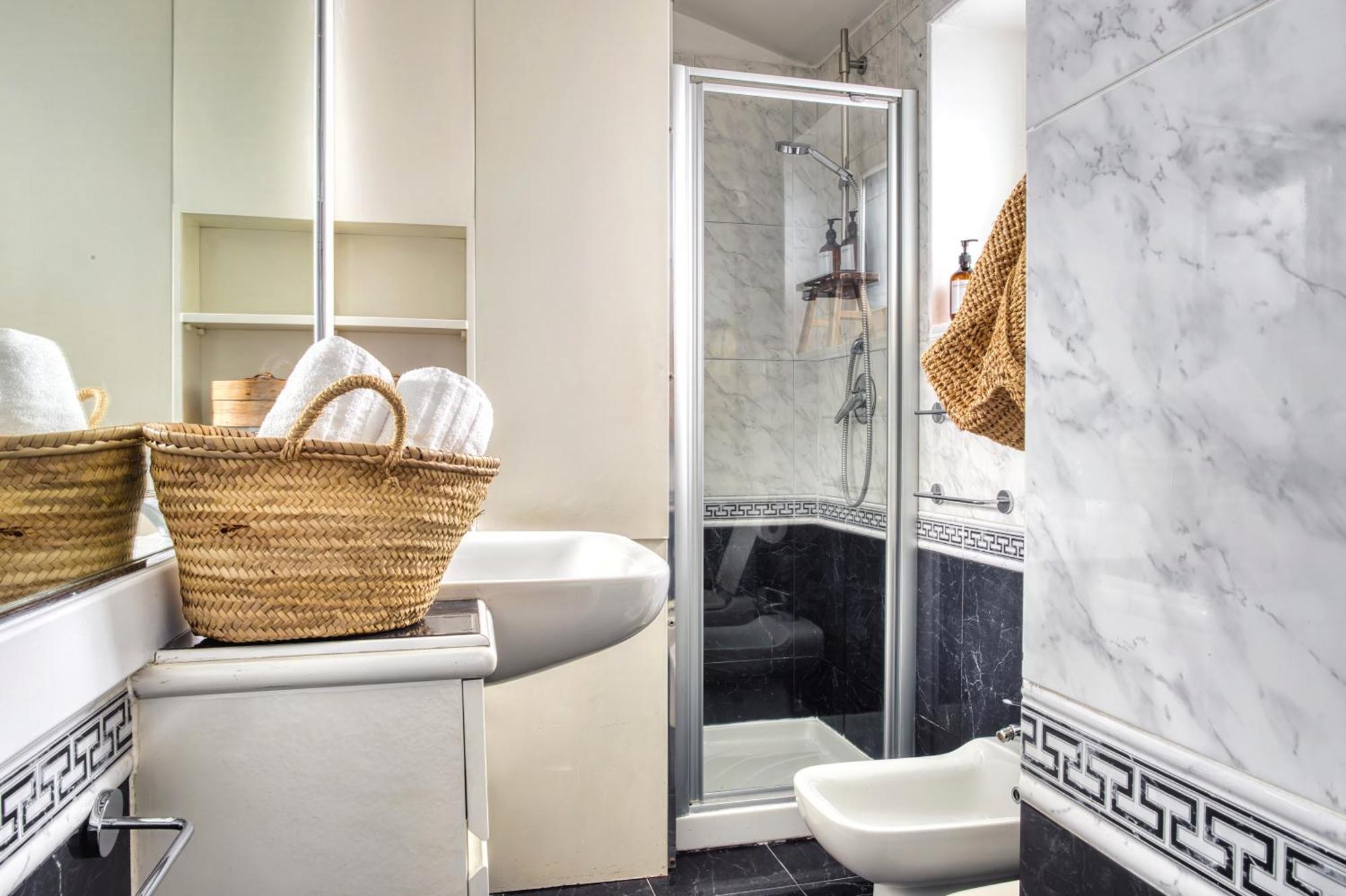 The Green Oriental; Gem In The Duomo City Center Apartment Milan Bagian luar foto