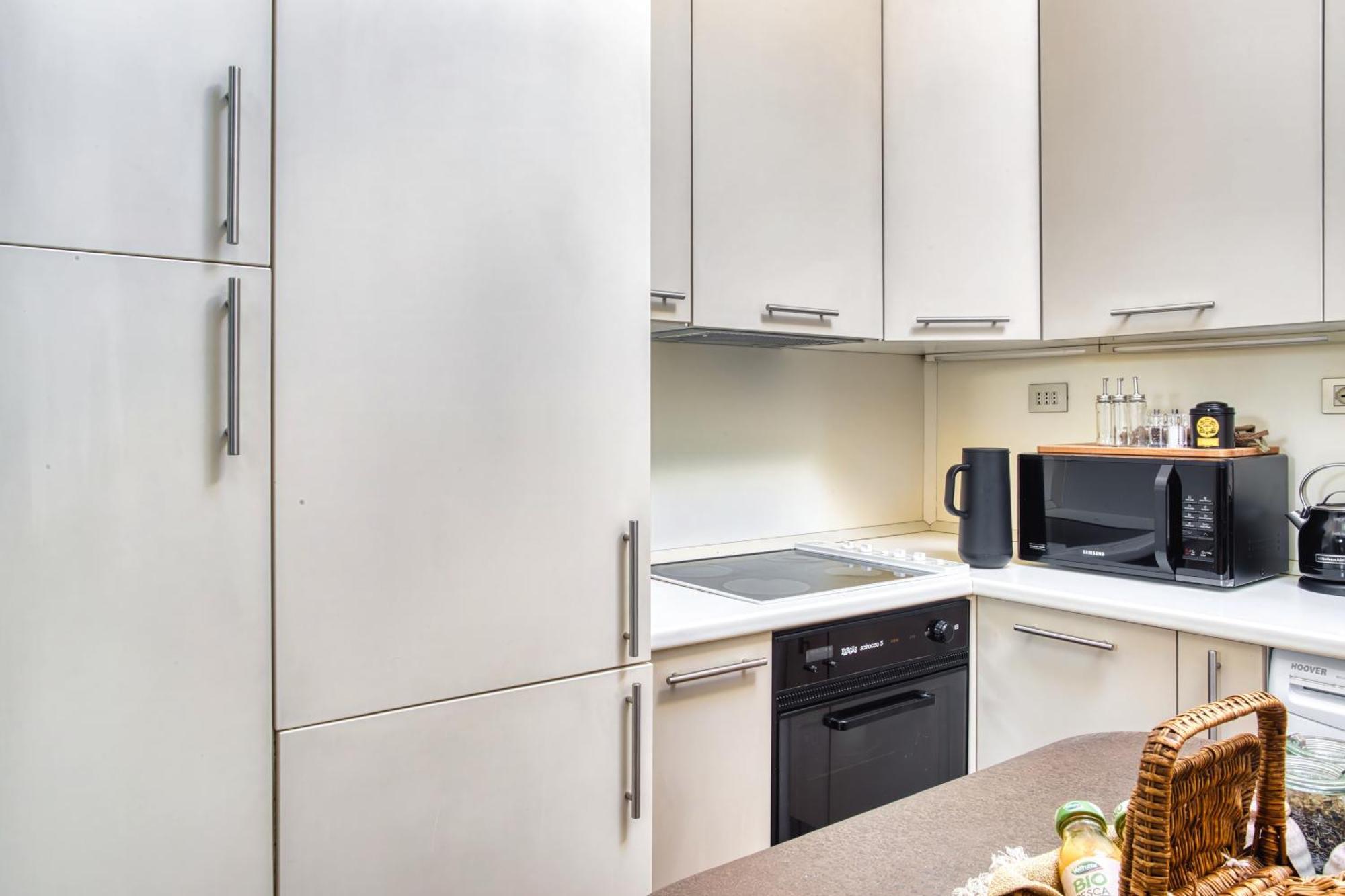 The Green Oriental; Gem In The Duomo City Center Apartment Milan Bagian luar foto