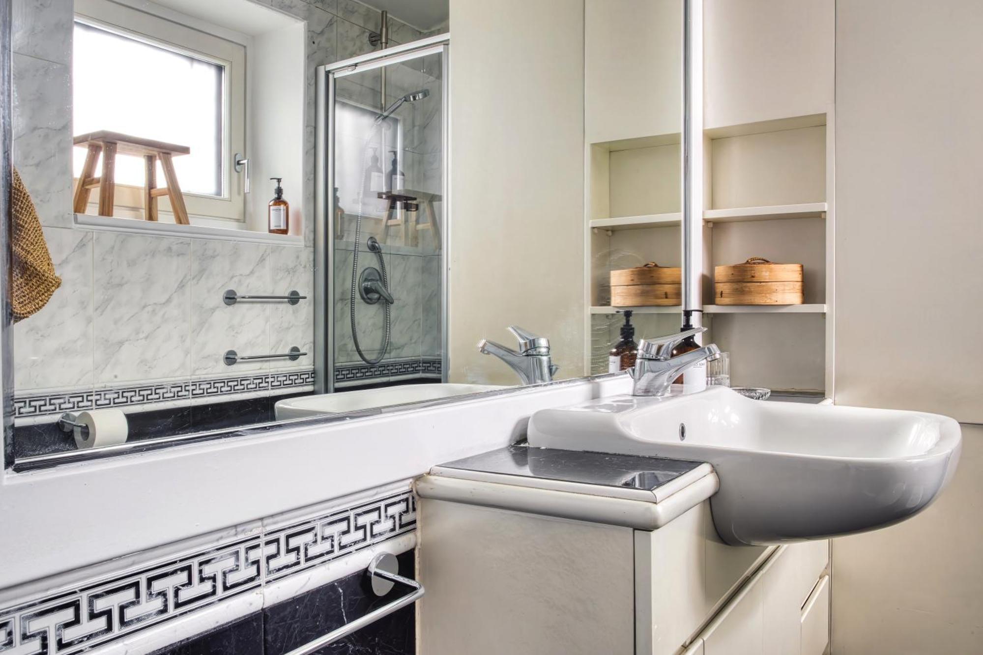 The Green Oriental; Gem In The Duomo City Center Apartment Milan Bagian luar foto